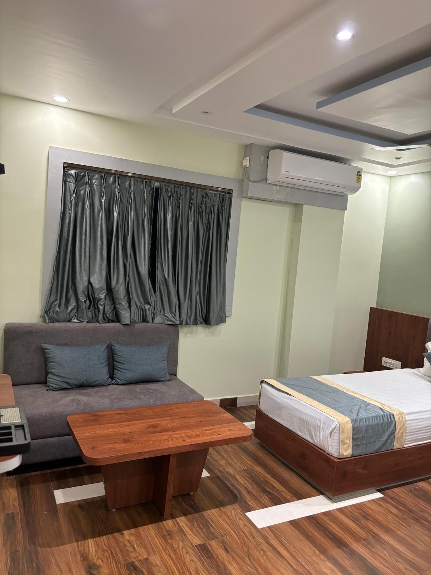 Hotel Omkareshwar Inn Deoghar Exteriér fotografie