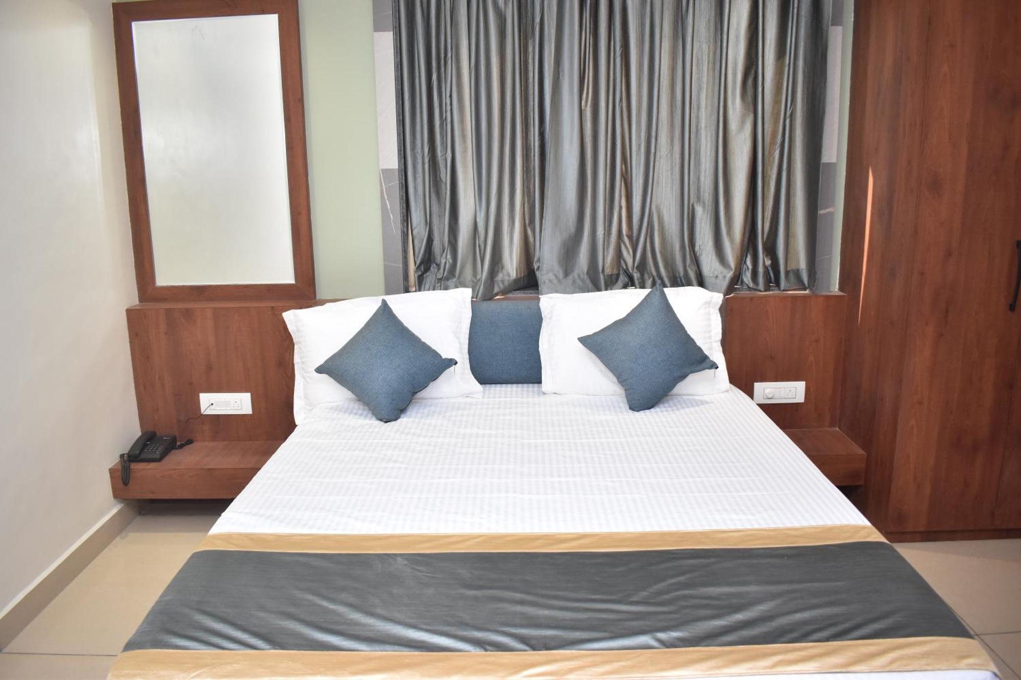 Hotel Omkareshwar Inn Deoghar Exteriér fotografie